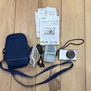 Canon PowerShot Digital SD 1300 IIXUS 105 Silver Compact Camera with Accessories